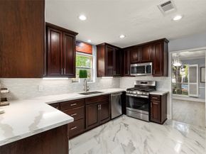 12423 Honeywood Trail, Houston TX 77077