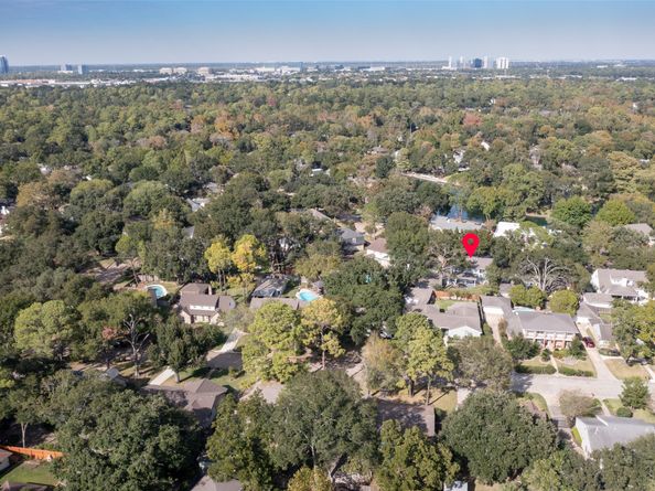 12423 Honeywood Trail, Houston TX 77077
