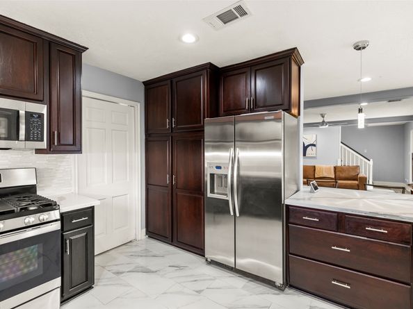 12423 Honeywood Trail, Houston TX 77077