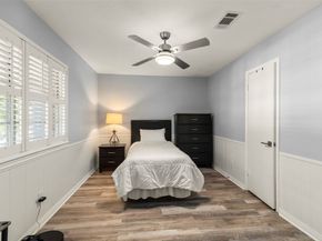 12423 Honeywood Trail, Houston TX 77077