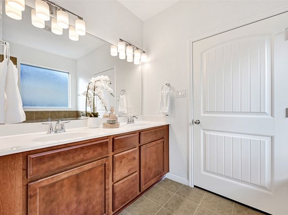 31 Hearthwick Road, Tomball TX 77375