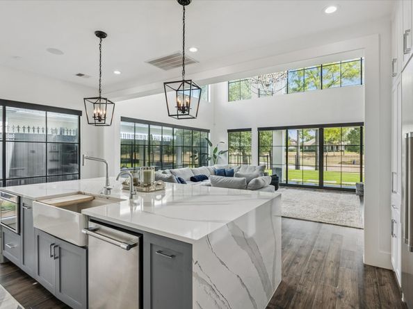 11742 Gallant Ridge Lane, Houston TX 77082