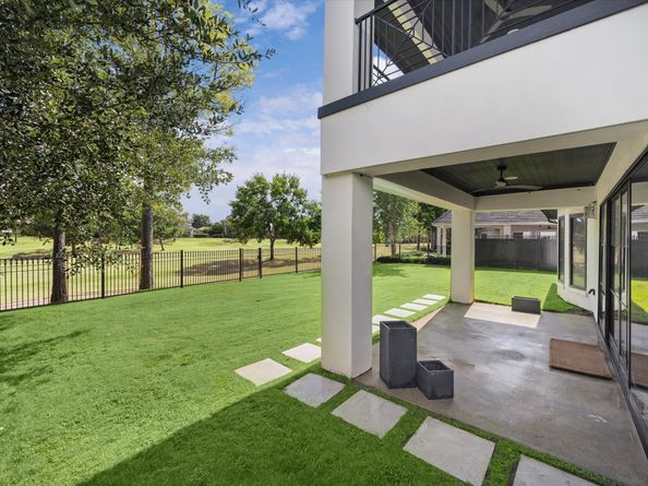 11742 Gallant Ridge Lane, Houston TX 77082