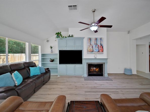 67 N Veranda Ridge Drive, The Woodlands TX 77382