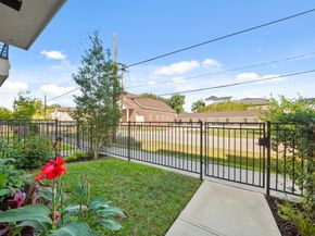 5703 Larkin Street C, Houston TX 77007