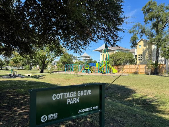 5703 Larkin Street C, Houston TX 77007
