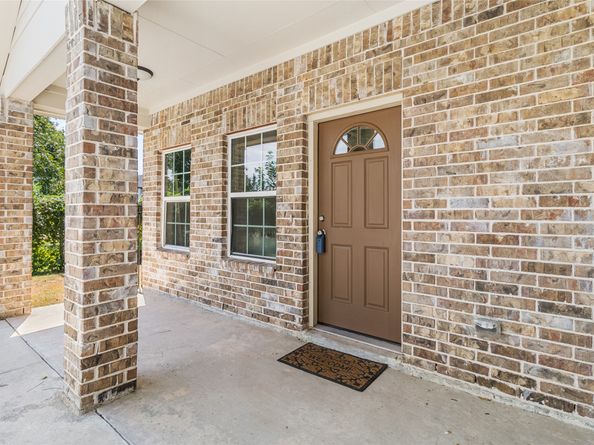 8717 Peachtree Street, Houston TX 77016