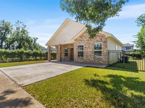 8717 Peachtree Street, Houston TX 77016