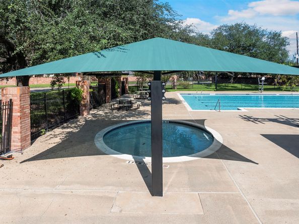 3427 Shadowchase Drive, Houston TX 77082