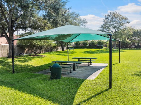 3427 Shadowchase Drive, Houston TX 77082