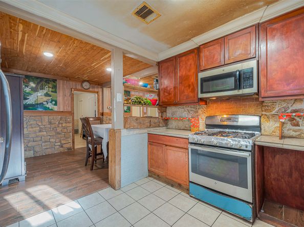 6009 Crane Street, Houston TX 77026
