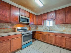 6009 Crane Street, Houston TX 77026