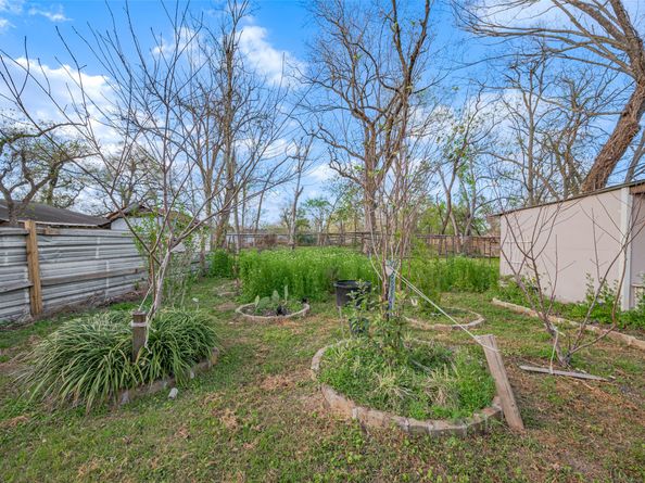 6009 Crane Street, Houston TX 77026