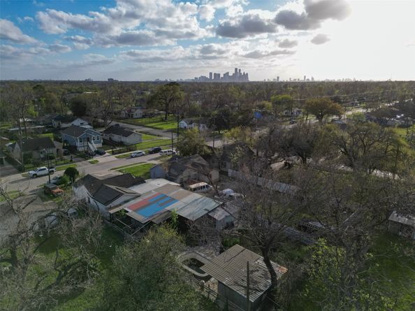 6009 Crane Street, Houston TX 77026
