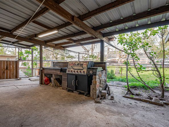 6009 Crane Street, Houston TX 77026