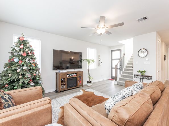9949 STOREHOUSE Drive, Houston TX 77080