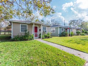 4753 Mallow Street, Houston TX 77033