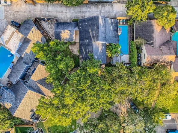 707 Queensmill Court, Houston TX 77079