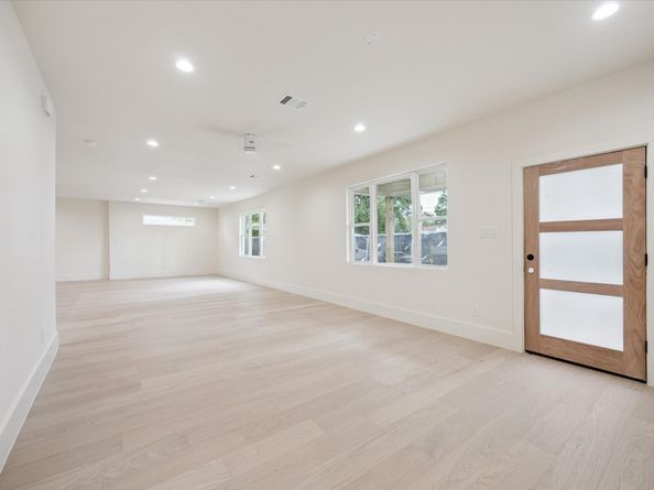 3709 Brookwoods Drive, Houston TX 77092