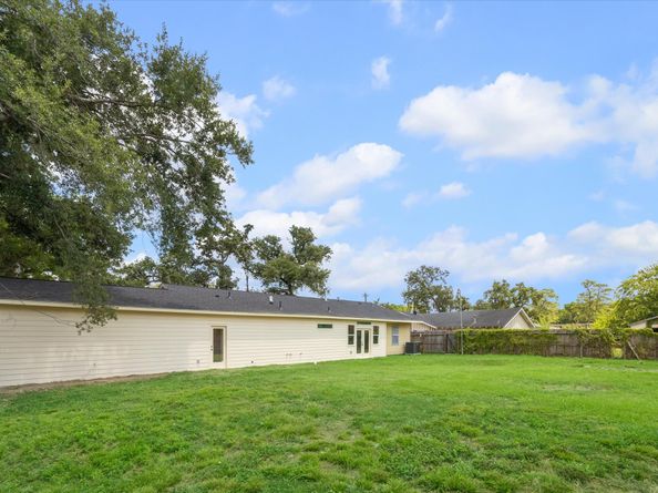 3709 Brookwoods Drive, Houston TX 77092