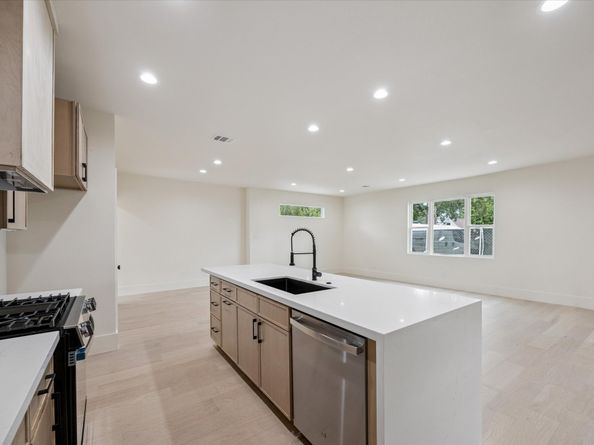 3709 Brookwoods Drive, Houston TX 77092