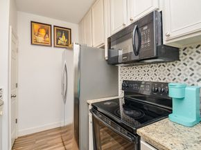 9850 Pagewood Lane 1403, Houston TX 77042