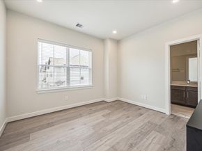 137 Eastwood Street, Houston TX 77011