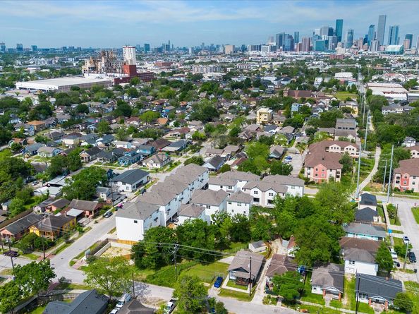 137 Eastwood Street, Houston TX 77011