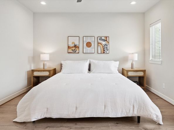 137 Eastwood Street, Houston TX 77011