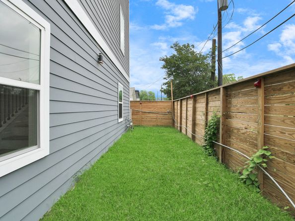 2604 Briley Street, Houston TX 77004
