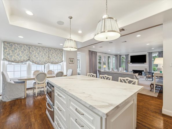 2418 Stanmore Drive, Houston TX 77019