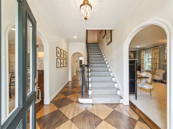 2418 Stanmore Drive, Houston TX 77019