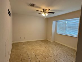10942 Dunvegan Way, Houston TX 77013