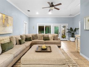 8165 Garland Street, Houston TX 77017