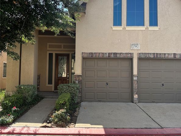 2910 Royal Oaks Green, Houston TX 77082