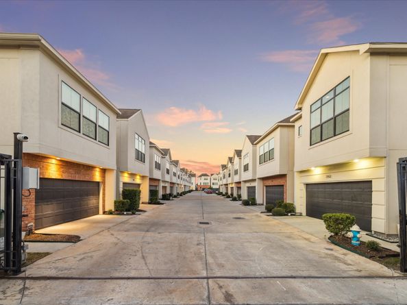 3902 Tulane Oak Drive, Houston TX 77018