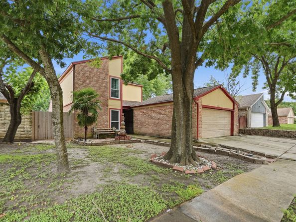 12903 Maxfield Drive, Houston TX 77082