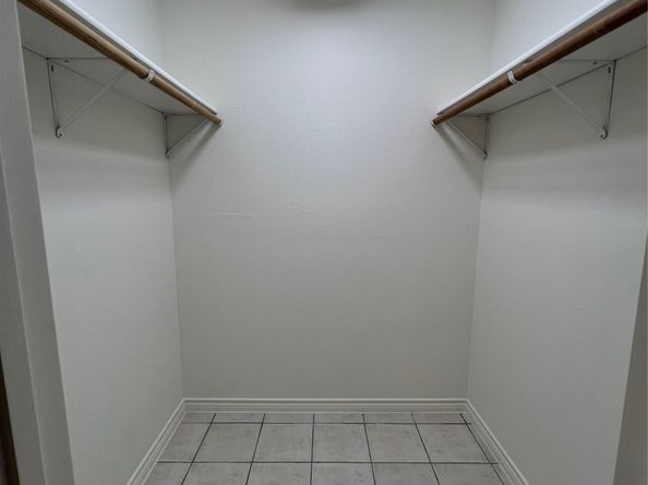 6401 Deihl Road 1402, Houston TX 77092