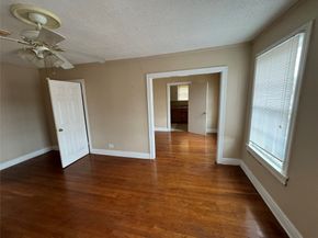 2011 Binz Street 8, Houston TX 77004