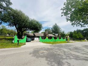 255 Mcfarland Road, Houston TX 77060