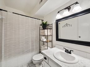 18515 Egret Bay Boulevard 808, Webster TX 77058