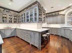 2121 Kirby Drive 12N, Houston TX 77019