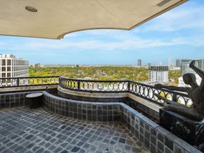 2121 Kirby Drive 12N, Houston TX 77019
