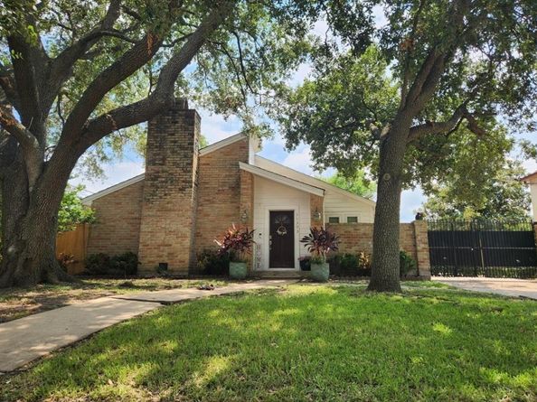 11303 Olympia Drive, Houston TX 77077