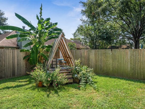 27088 Crown Chase Drive, Kingwood TX 77339
