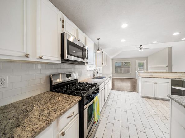 27088 Crown Chase Drive, Kingwood TX 77339