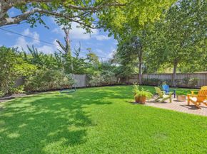 2402 Bron Holly, Houston TX 77018