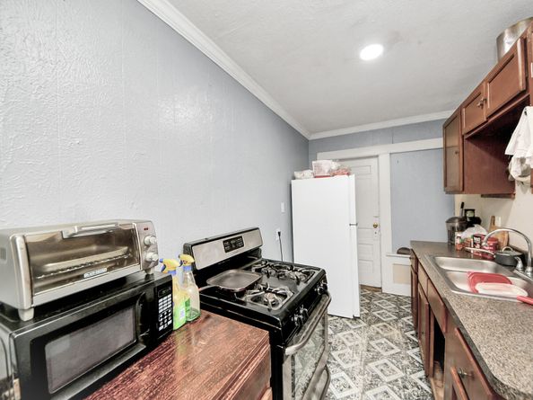 311 N Cesar Chavez Boulevard, Houston TX 77011