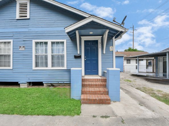 311 N Cesar Chavez Boulevard, Houston TX 77011