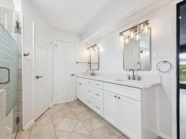 15007 Pleasant Valley Road, Houston TX 77062